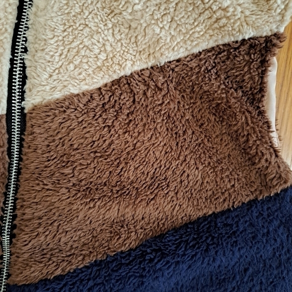 C Brand Women's Large Full Zip Fuzzy Vest Pockets Blue Brown Beige Colorblock - Picture 5 of 10